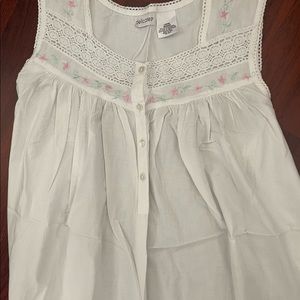 Ladies Vintage Lace Nightgown by Delicates NWT in Large!